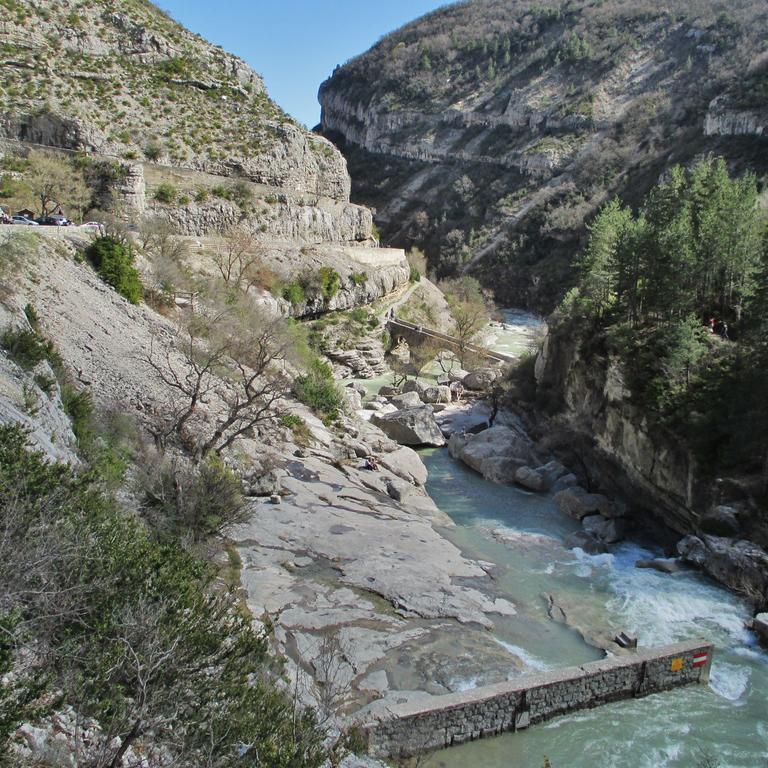 Appartement Entre Sisteron Et Gorges De La Meouge " Les Hauts De Toscane " Ribiers Exterior photo